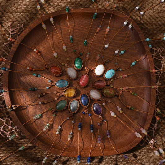 Collier en macramé tissé à la main avec Pierre Naturel